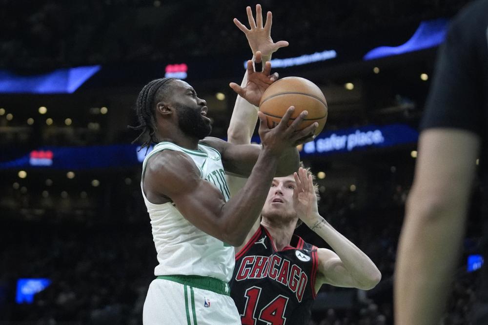 三分投篮而 三分投篮而