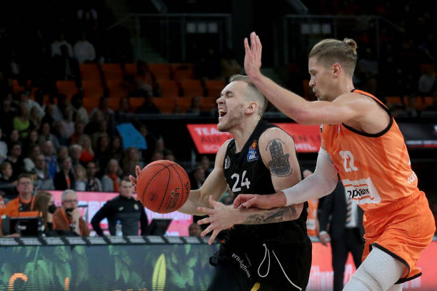 其中几名球 其中几名球